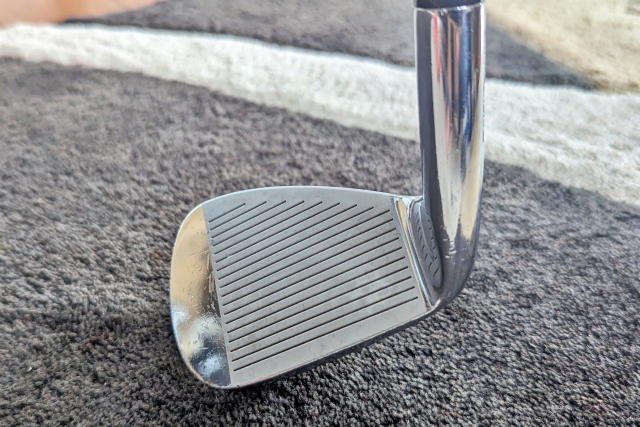 アプローチの打ち方完全ガイド｜ダフリ・トップを防ぐ基本とプロの練習法