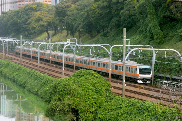 中央線沿線のゴルフ練習場20選｜東京・吉祥寺・新宿の駅近インドア＆屋外完全ガイド